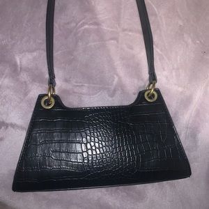 Black shoulder bag